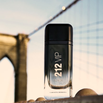 212 VIP BLACK オードパルファム 100ml Amazon.com : Carolina Herrera 212 Vip Black Fragrance For